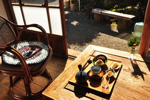 お茶農家の古民家カフェ　かつやま